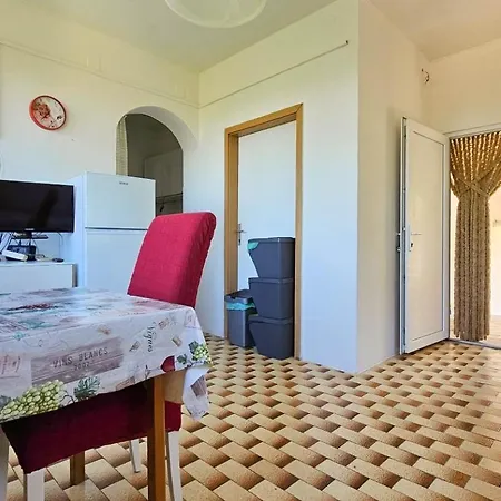 Apartment Davor 1 Dajla